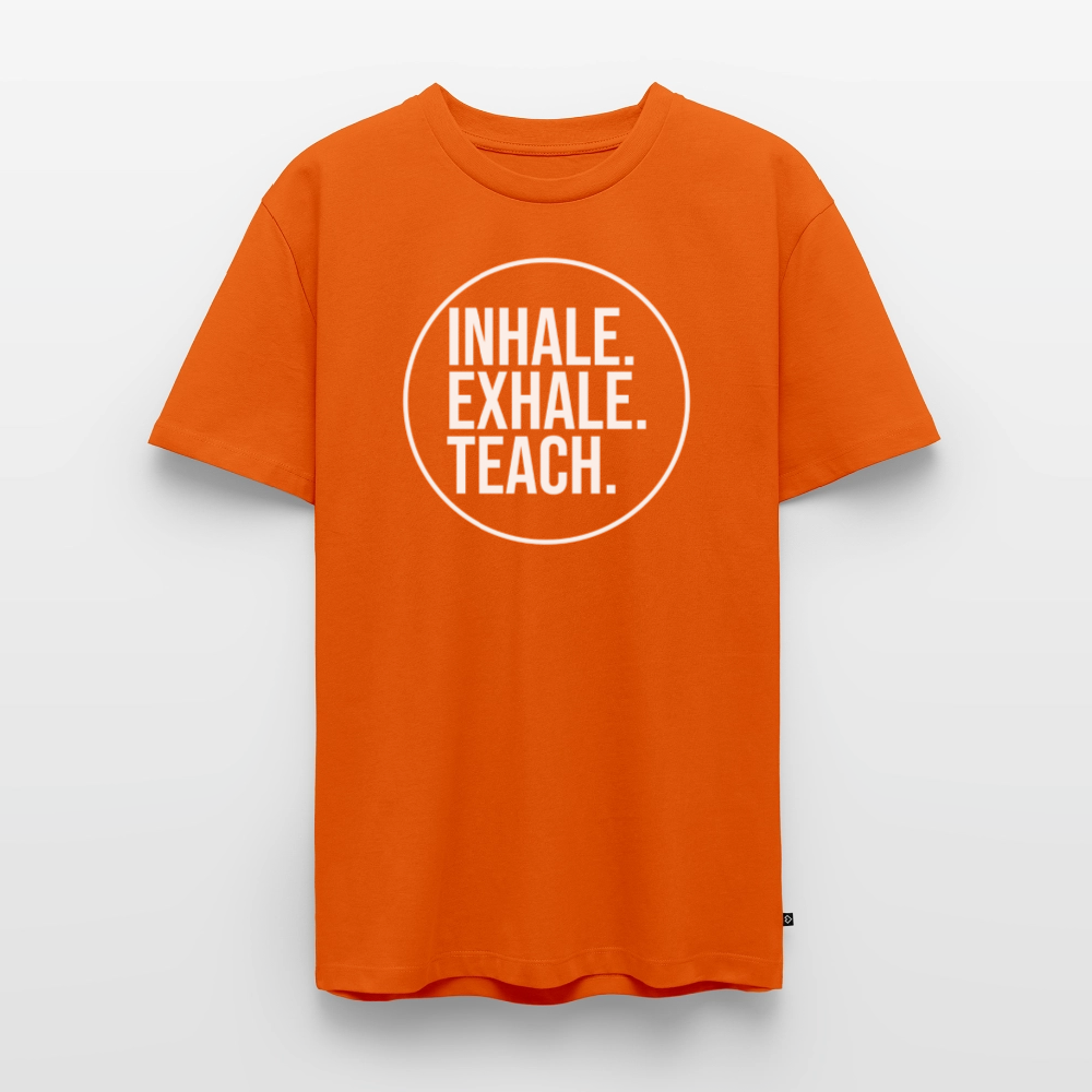 Inhale. Exhale. Teach. - Männer Premium T-Shirt - Orange