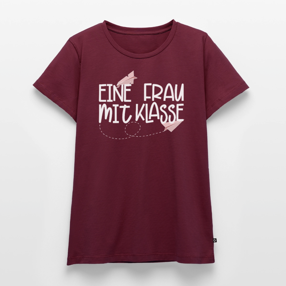 Eine Frau mit Klasse - Frauen Premium T-Shirt - Burgunderrot