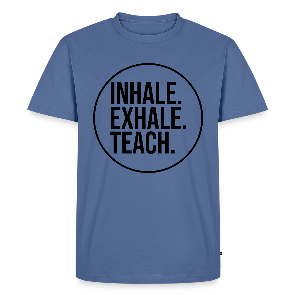 Inhalte. Exhale. Teich. - Männer Premium T-Shirt - Taubenblau