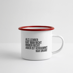 Nah dran! - Emaille-Tasse - Weiß/Rot