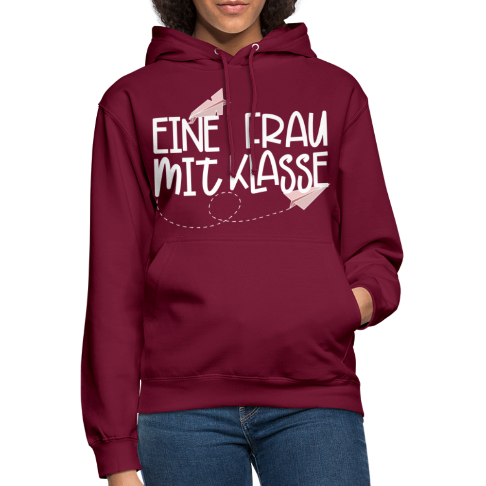 Eine Frau mit Klasse - Hoodie - Bordeaux
