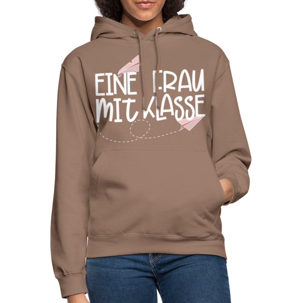 Eine Frau mit Klasse - Hoodie - Mokka
