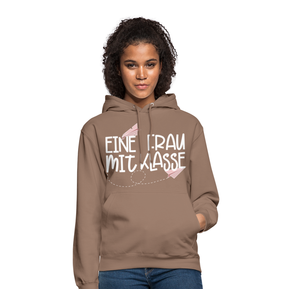 Eine Frau mit Klasse - Hoodie - Mokka
